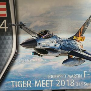 avion maquette plastic f-16