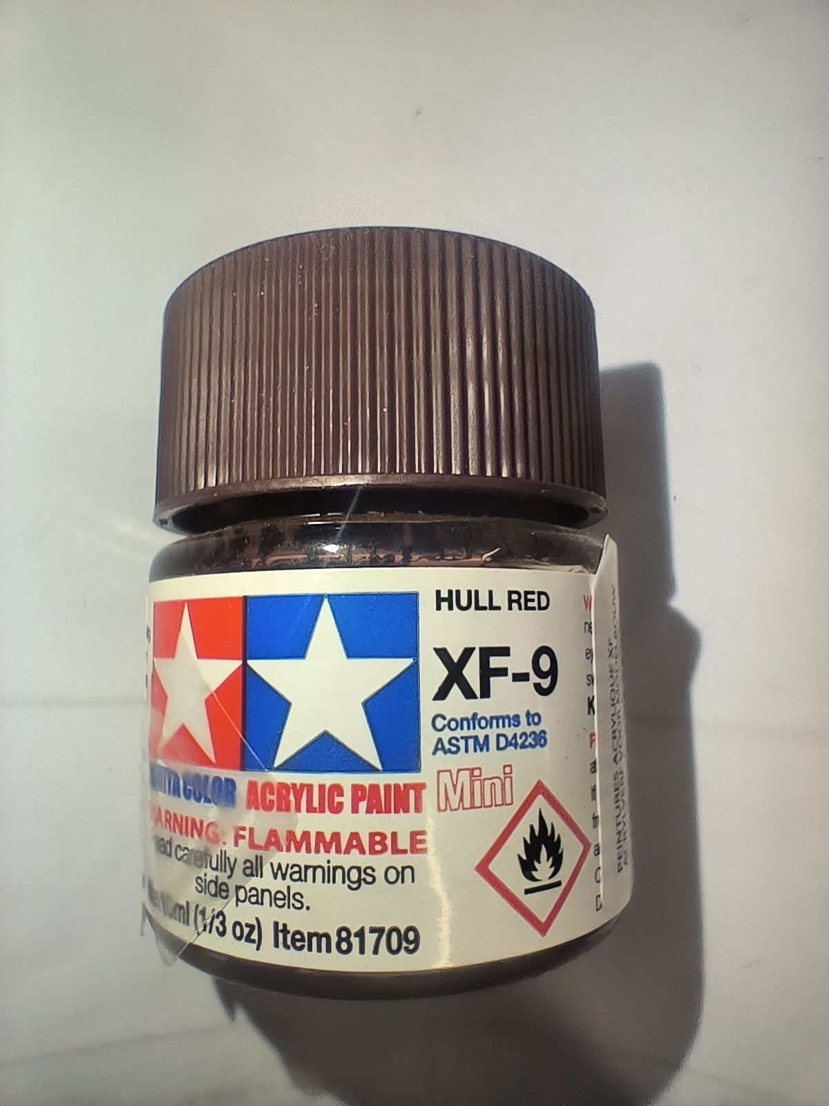 Tamiya XF-9 Mini Coque Plate Rouge 10 ml – 81709