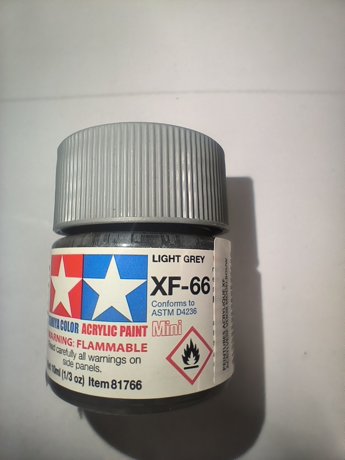 Tamiya XF-66 Gris clair mat 23 ml – 81366
